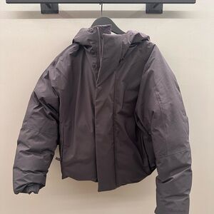 NWT Lululemon Men’s Waterproof 600 Down Puffer Atmospheric Purple $398 - Size XS